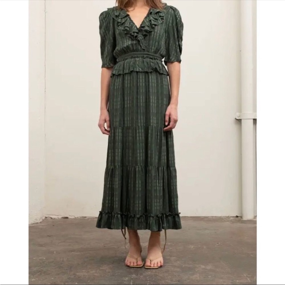 Moon River Women's Ruffle V Neck Tiered Midi Dress in Green Multi